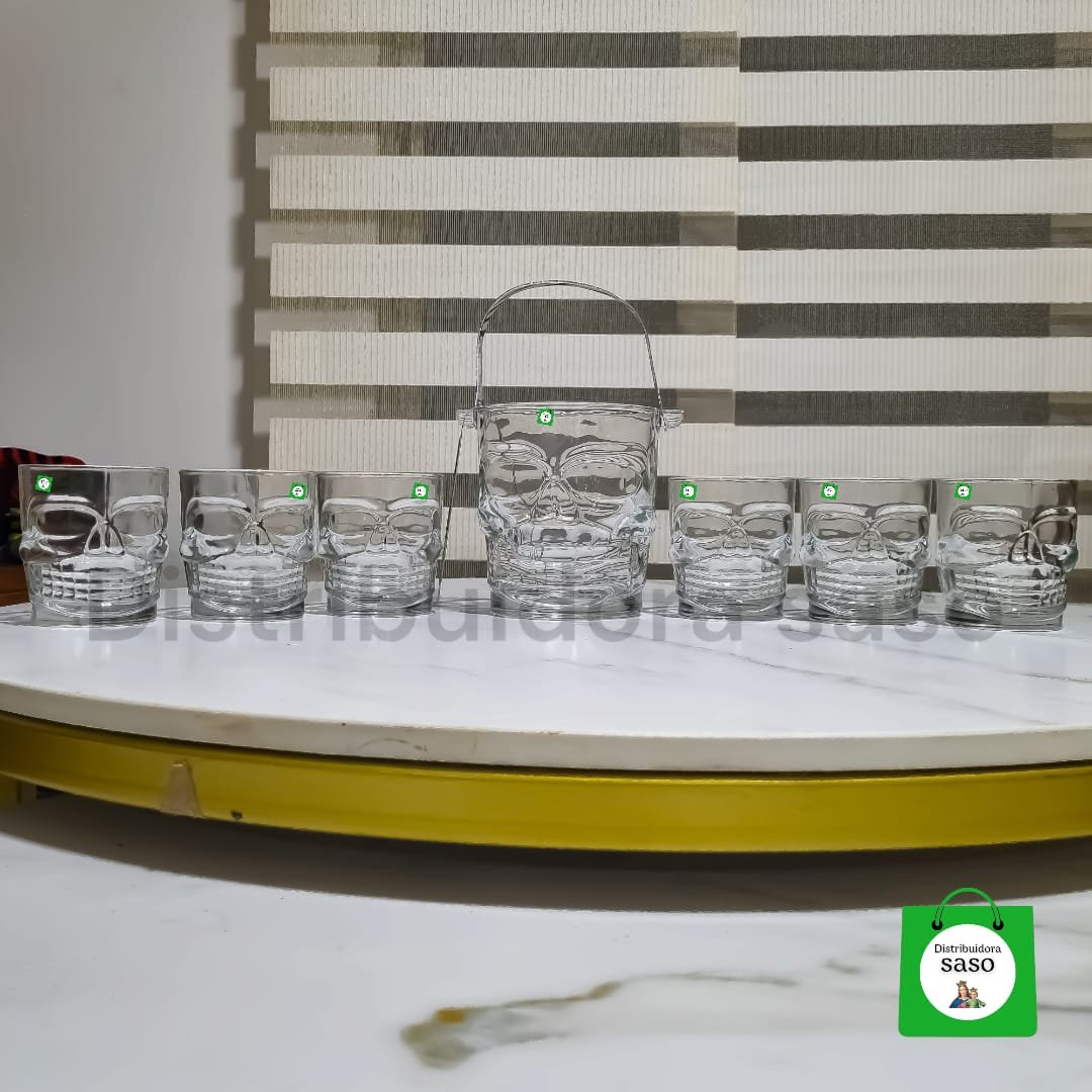 hielera de calavera mas 6 vasos whiskeros de calavera transparentes