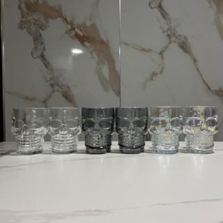 juego x 6 vasos cerveceros de calavera de 500ml colores surtidos
