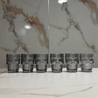 juego x 6 vasos cerveceros de calavera de 500ml color negro