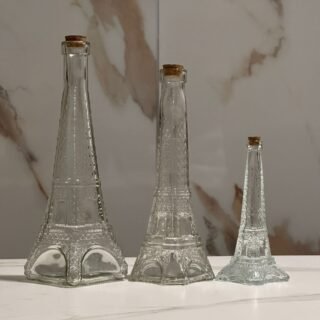 trio de licoreras en forma de la torre eifel